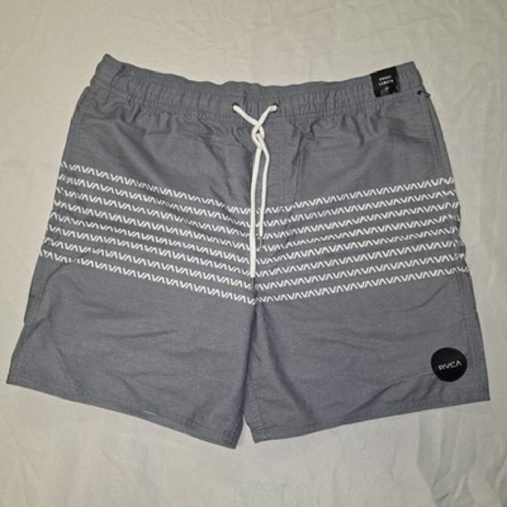 RVCA VA Men’s Board Shorts Gray Striped Size M Side And Back Pockets